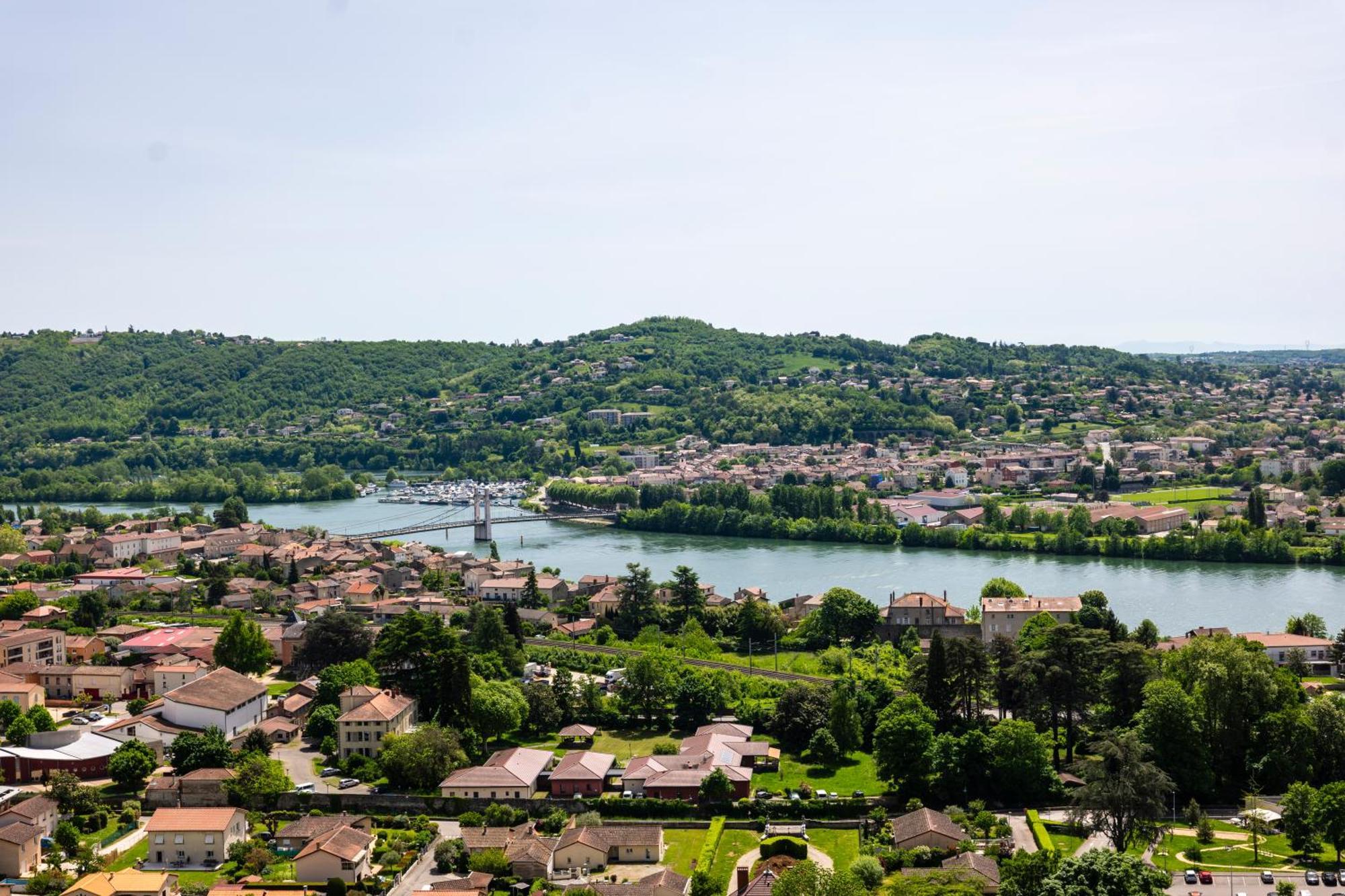 Hotel Beau Rivage Condrieu Luaran gambar
