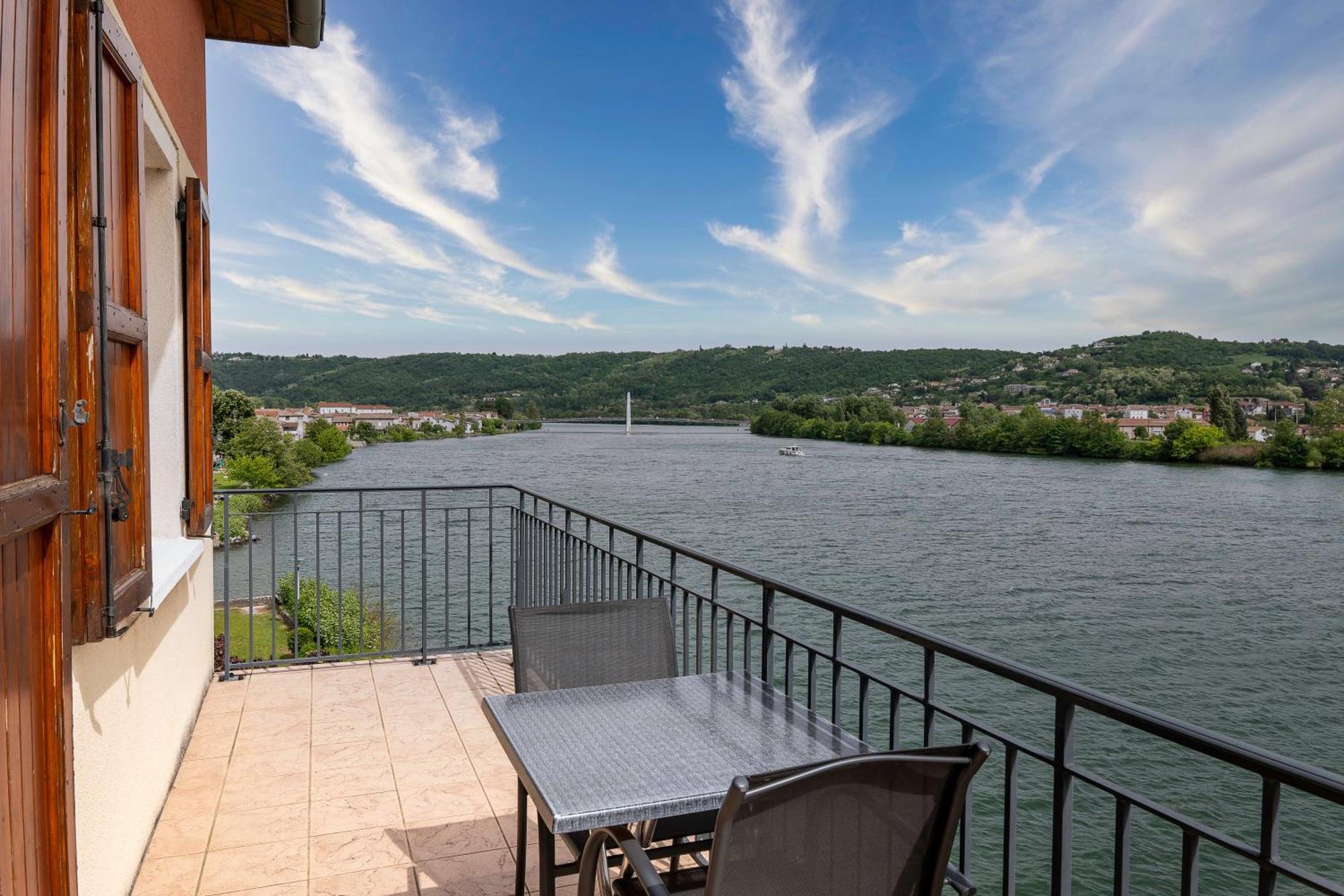 Hotel Beau Rivage Condrieu Luaran gambar